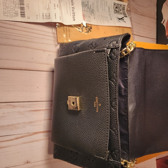 Louis Vuitton bag - Picture 8 of 13